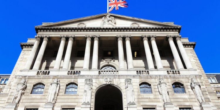 Ngân hàng Trung ương Anh dấy lên những lo ngại về việc El Salvador chấp nhận Bitcoin