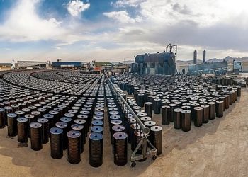 Mỹ “xả” 50 triệu thùng dự trữ dầu chiến lược chỉ như “muối bỏ biển”? Giá dầu tăng 2%!