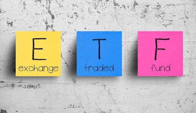 Quỹ ETF là gì? So sánh quỹ ETF, quỹ tương hỗ và cổ phiếu