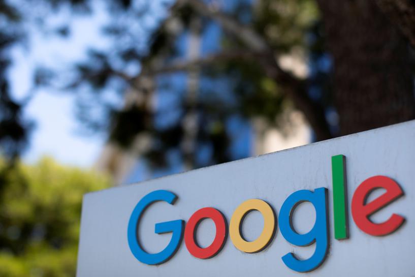 Chính quyền Italy mạnh tay trừng phạt Google và Apple