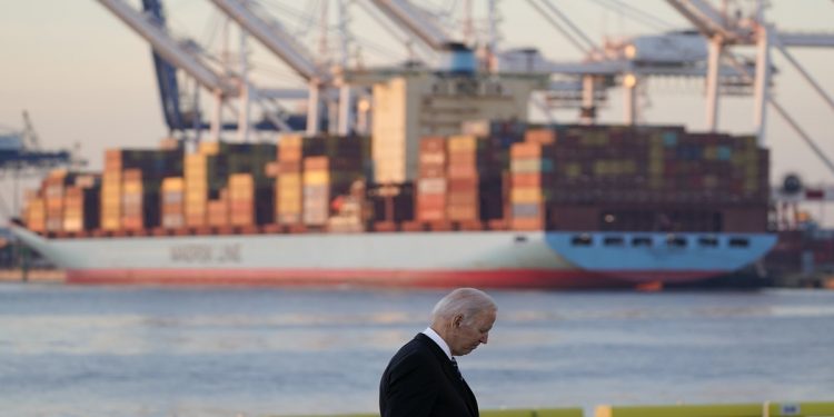 Người Mỹ chán nản chứng kiến lạm phát leo thang đạt mức cao nhất trong 30 năm