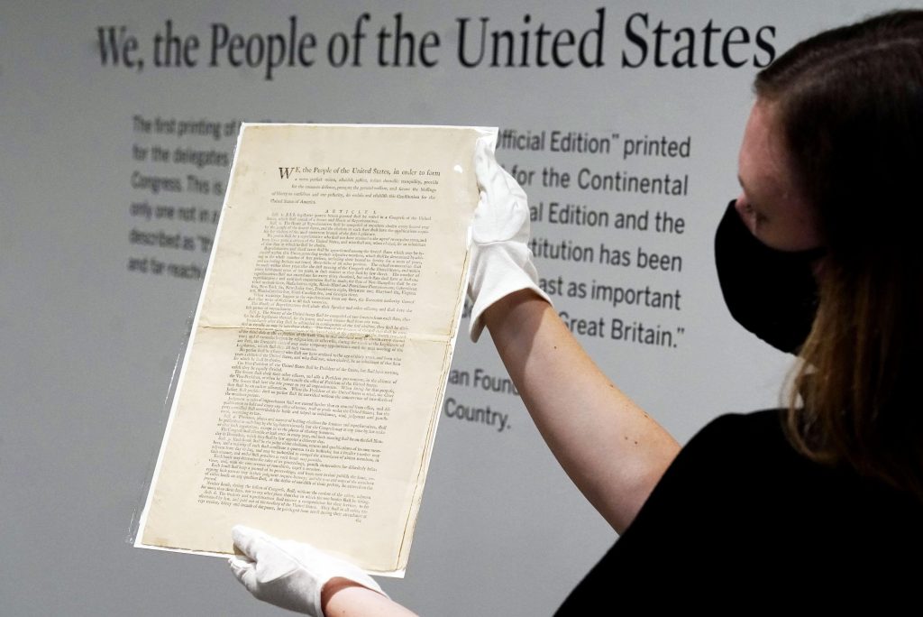 ConstitutionDAO mới được thành lập để mua bản sao của Hiến pháp Hoa Kỳ tại phiên đấu giá Sotheby’s