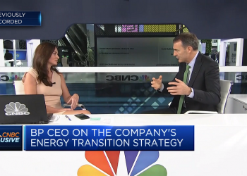 Dầu và khí đốt sẽ nằm trong hệ thống năng lượng toàn cầu ‘qua nhiều thập kỷ’