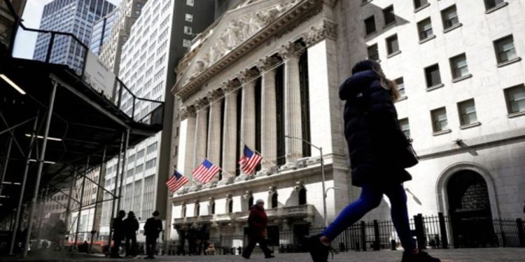 Điểm chuẩn Phố Wall tụt dốc bởi nỗi lo lạm phát