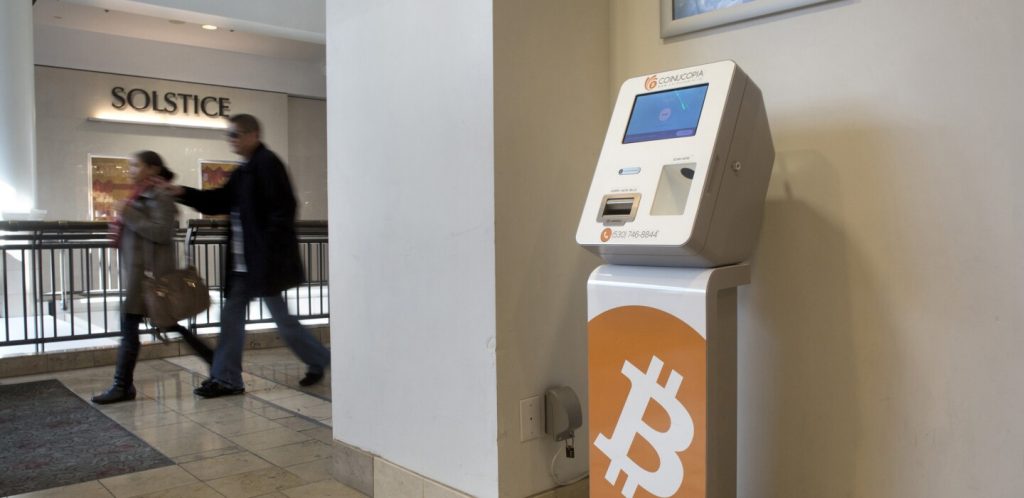 Hoa Kỳ thiết lập máy ATM Bitcoin ở sân bay sau khi áp dụng thanh toán tiền điện tử
