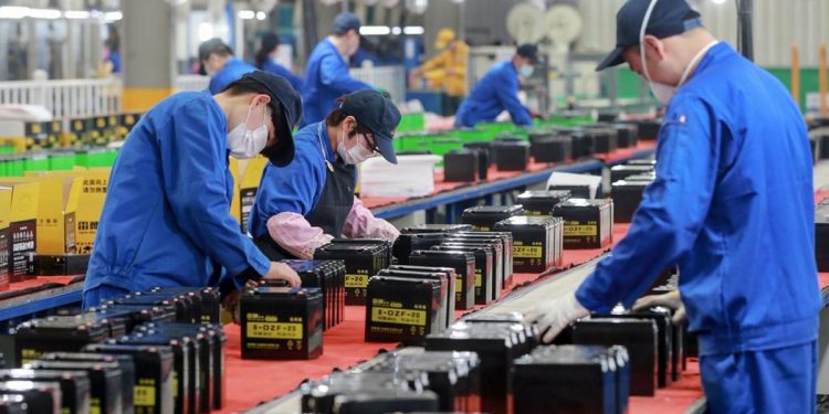 Khủng hoảng năng lượng và nguồn cung đang thách thức Trung Quốc