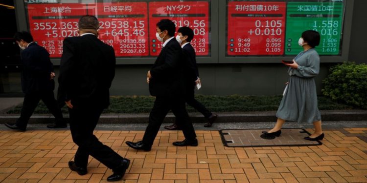 Kết quả bầu cử nâng điểm Nikkei, FED giữ nguyên tỷ giá USD