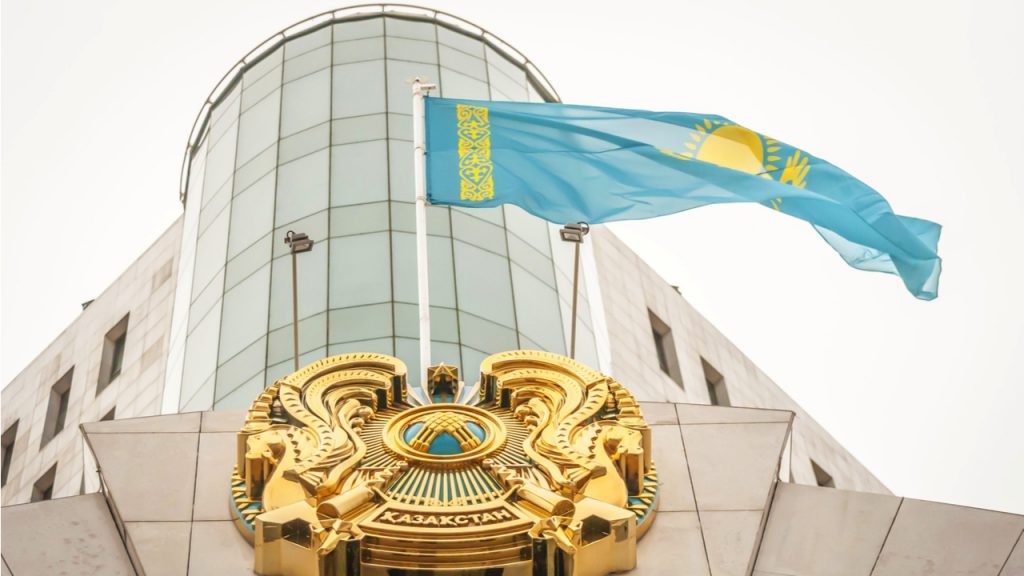 Kazakhstan báo động mức độ tiêu thụ điện của hoạt động khai thác tiền điện tử