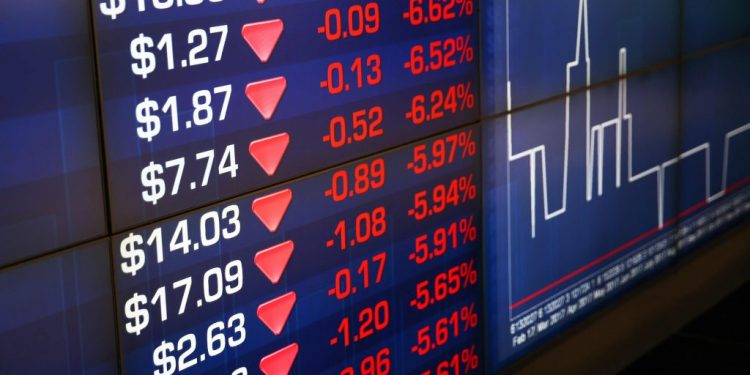 Biến thể Omicron Covid-19 kéo giá cổ phiếu Châu Á - Thái Bình Dương lao dốc phiên đầu tuần