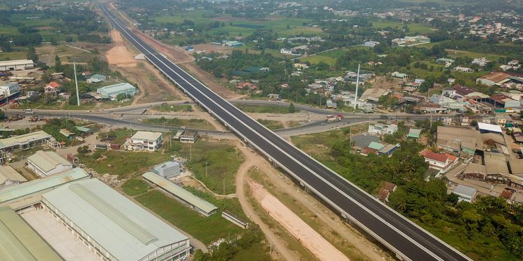 Hậu Covid-19, giao dịch đất nền phía Nam sôi động trở lại