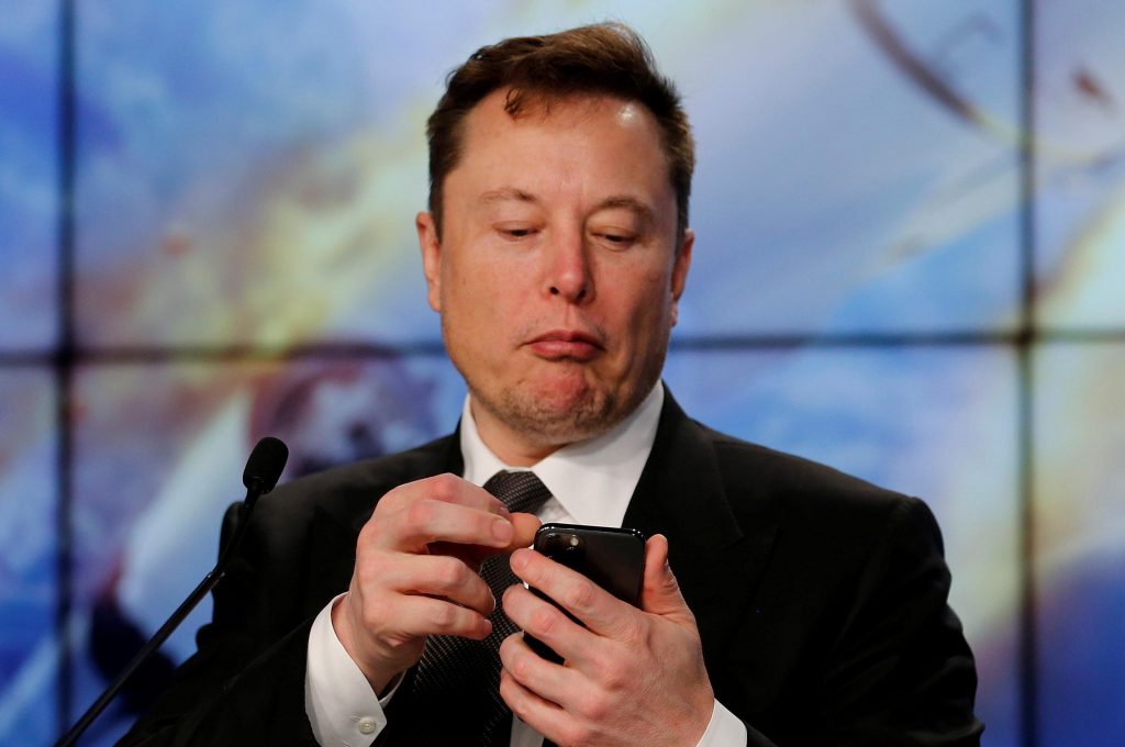 Elon Musk thật giỏi "bày trò"
