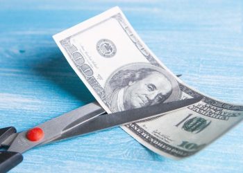 Fed lo lắng lạm phát cao sẽ kéo dài hơn, đề xuất đẩy nhanh Taper và tăng lãi suất sớm hơn