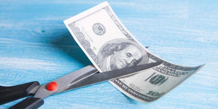 Fed lo lắng lạm phát cao sẽ kéo dài hơn, đề xuất đẩy nhanh Taper và tăng lãi suất sớm hơn