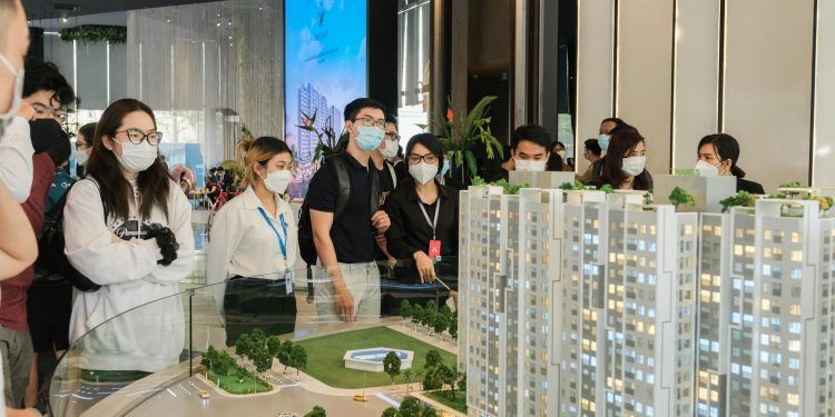 Người mua nhà giải bài toán khó trước giá vật liệu xây dựng