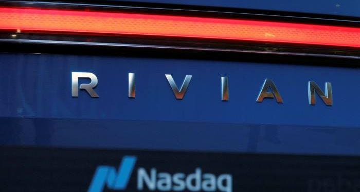 Thị trường hào hứng với “sức mạnh mới của xe điện”: Rivian vượt Volkswagen, Lucid vượt Ford