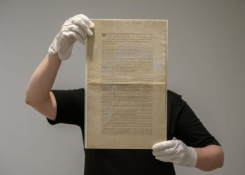 Các nhà đầu tư tiền điện tử thất bại trong cuộc đấu giá mua bản sao của Hiến pháp