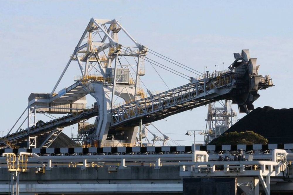 Trong tháng 10, nhập khẩu than của Trung Quốc tăng gần gấp đôi so với năm trước
