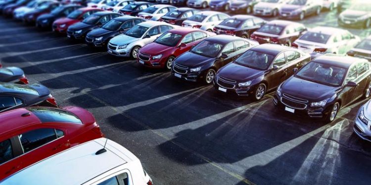 Giá xe cũ tiếp tục tăng chóng mặt, lạm phát cao “tạm thời” của Mỹ chưa thể giảm?