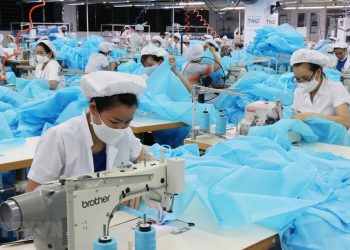 Làm thế nào để thu hút người lao động trở lại sau khi mở cửa kinh tế?