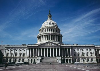 Quốc hội Mỹ thông qua Dự luận cơ sở hạ tầng trị giá 1.2 nghìn tỷ, mở đường cho các khoản thuế tiền điện tử bổ sung ở Mỹ