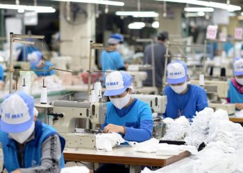TP.HCM phục hồi nhanh chóng, dẫn đầu trên đường đua tăng trưởng kinh tế
