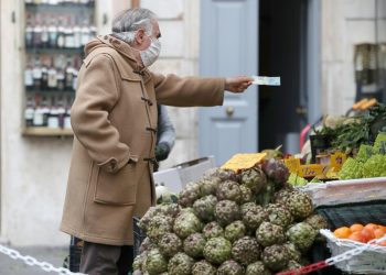 "Bóng ma" lạm phát bao trùm khu vực đồng euro với mức cao kỷ lục trong 25 năm