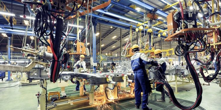 Thích ứng an toàn, sản xuất công nghiệp, thương mại tháng 11 khởi sắc