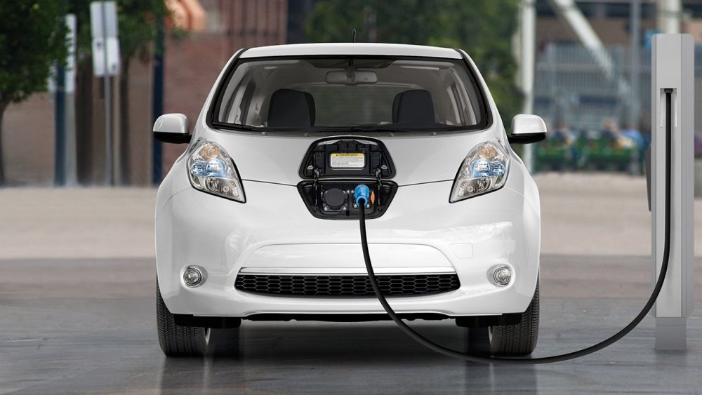 Sẽ đề xuất miễn lệ phí trước bạ 3 năm đầu cho ô tô điện chạy pin