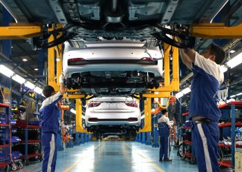 Giảm 50% phí trước bạ cho ô tô lắp ráp trong nước từ 1/12