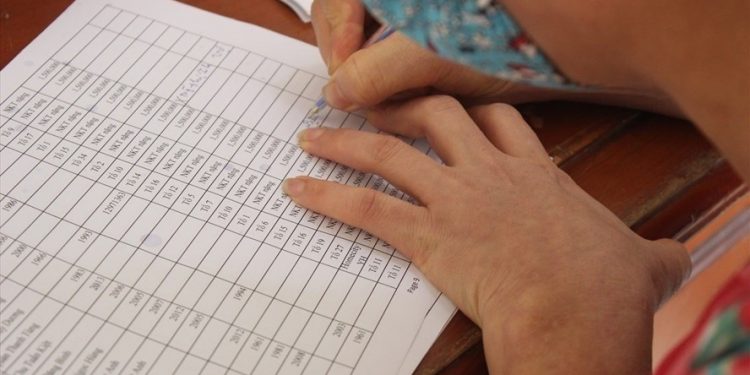 Quyết định số 33: Hỗ trợ thêm 1 lần với trẻ em, người cao tuổi điều trị Covid-19