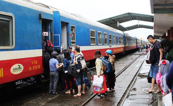 Lần đầu đường sắt Việt Nam bán vé tàu Tết nguyên khoang