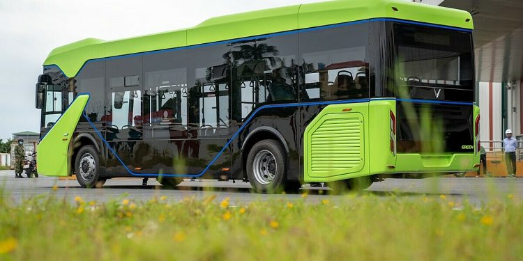 Hà Nội: Tuyến xe bus điện đầu tiên lăn bánh vào đầu tháng 12