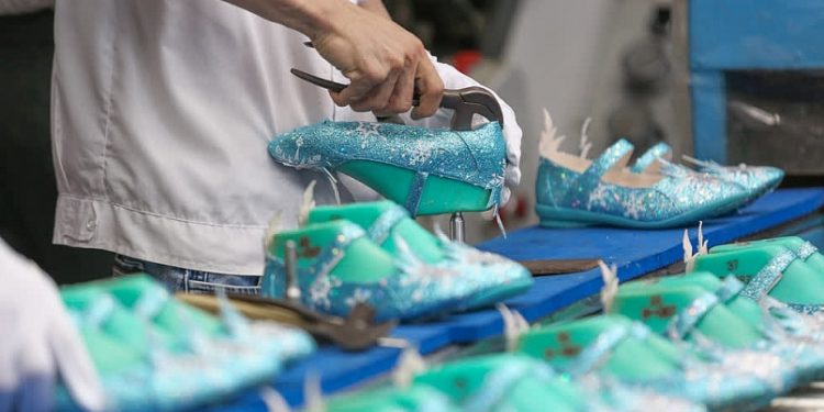 Việt Nam xếp thứ 2 thế giới về xuất khẩu giày dép