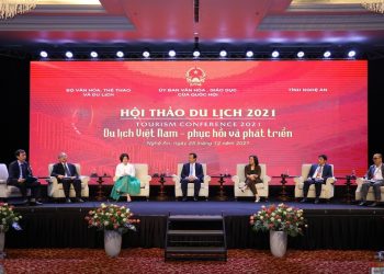 Còn Omicron du lịch không vội mở cửa