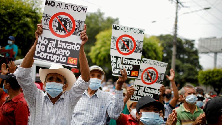 Vimoney-Ngân hàng Trung ương Anh dấy lên những lo ngại về việc El Salvador chấp nhận Bitcoin