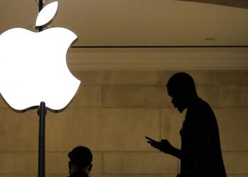 Apple giã từ với Intel, tự làm chip riêng cho máy Mac