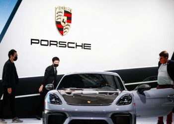 Hãng xe hạng sang Porsche cân nhắc IPO