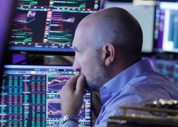 Chính sách tiền tệ thắt chặt của Fed là mối đe dọa lớn hơn đối với thị trường chứng khoán so với biến thể Omicron