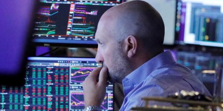 Chính sách tiền tệ thắt chặt của Fed là mối đe dọa lớn hơn đối với thị trường chứng khoán so với biến thể Omicron