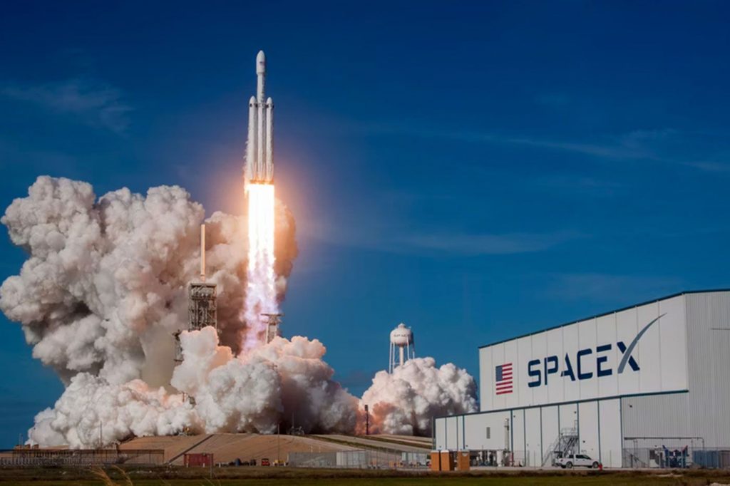 SpaceX của Elon Musk đối mặt với nguy cơ phá sản