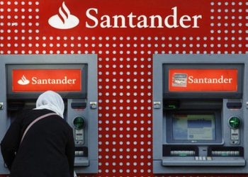 Ngân hàng Anh thừa nhận chuyển nhầm 175 triệu USD cho 2.000 khách hàng trong Giáng sinh, đang “tích cực” thu hồi tiền