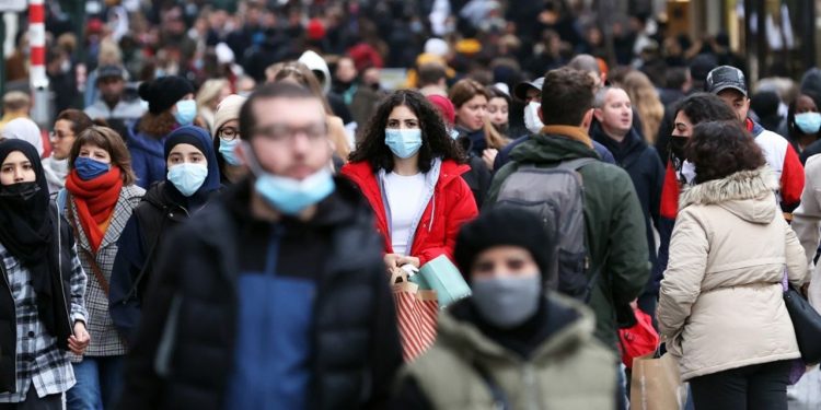 Chứng khoán châu Á - Thái Bình Dương biến động trái chiều khi bức tranh toàn cảnh về Omicron tiếp tục mơ hồ