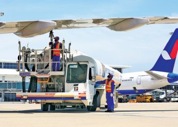 Cân nhắc giảm thuế BVMT với nhiên liệu bay còn 1.000 đồng/lít