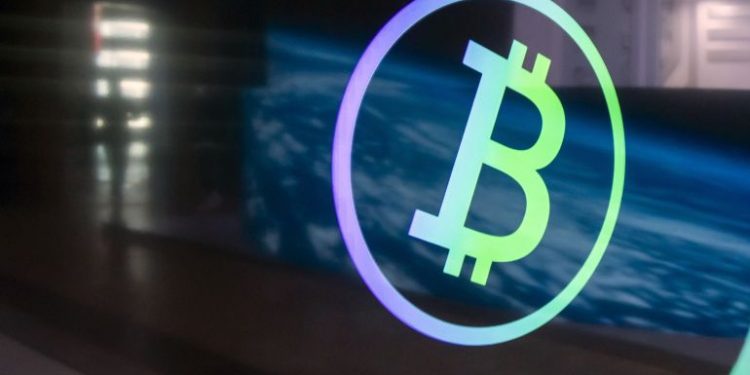 Điểm tin Crypto 10/1: Phân tích giá BTC, ETH, DOGE; WeChat Pay hỗ trợ CBDC, tin tức AIOZ, CyberTrade, Binance và a16z