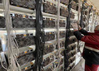 Kazakhstan cấm khai thác tiền điện tử?