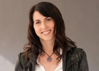 Làm từ thiện với tốc độ kỷ lục, vợ cũ Jeff Bezos 'chia tay' 8,5 tỷ USD cổ phiếu Amazon