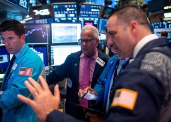 Powell thả con đại bàng ra! Chứng khoán Mỹ trồi sụt, lợi suất trái phiếu Mỹ và đồng đô la tăng tốc