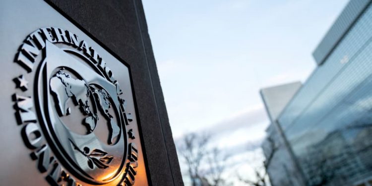 Dịch bệnh, lạm phát và biến động thị trường lên đến đỉnh điểm, IMF hạ dự báo tăng trưởng kinh tế toàn cầu