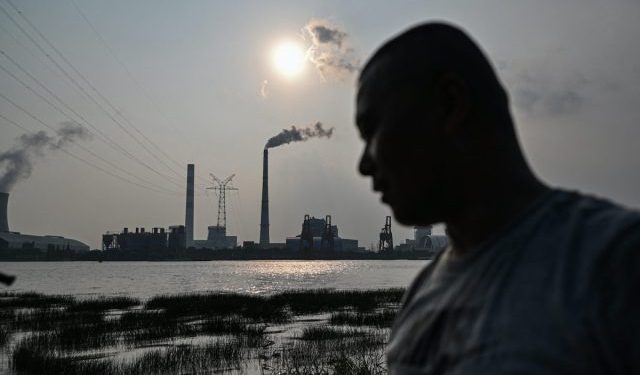 Indonesia nới lỏng lệnh cấm xuất khẩu than, nhiều quốc gia “nín thở” chờ đợi quyết định mới