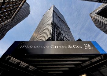 Chiến lược gia Mark Kolanovic của JPMorgan nhận định đã đến lúc nhà đầu tư nên bắt đáy.